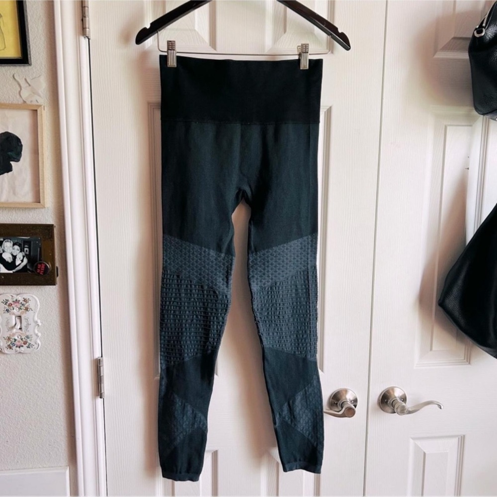 Spanx look at me now black textured moto leggings